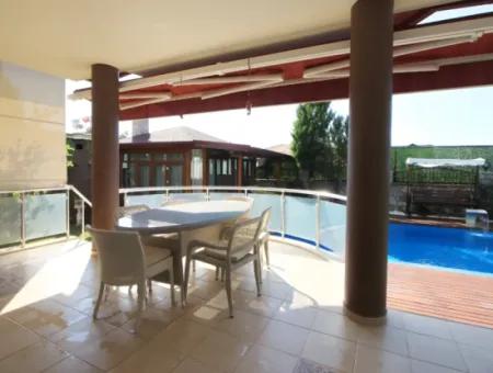 Villa Mit Pool Zum Verkauf In Köyceğiz