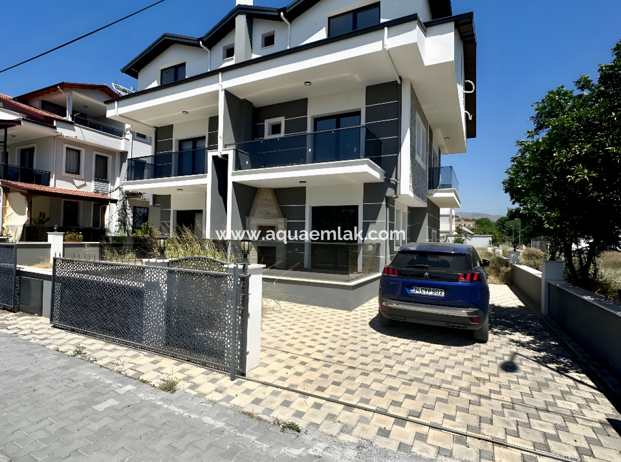 4 In 1 Semi-Detached Villa For Sale In Köyceğiz