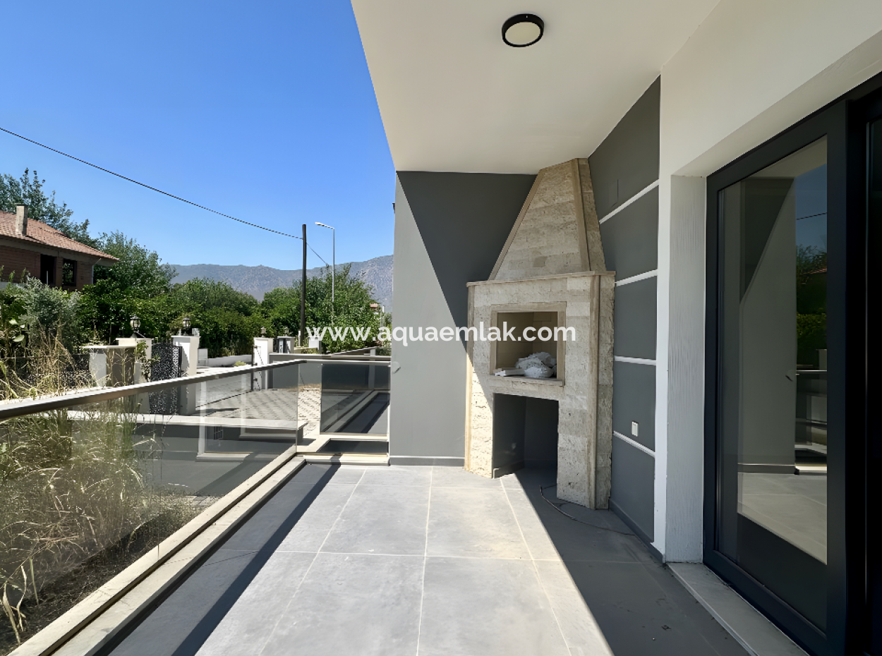 4 In 1 Semi-Detached Villa For Sale In Köyceğiz