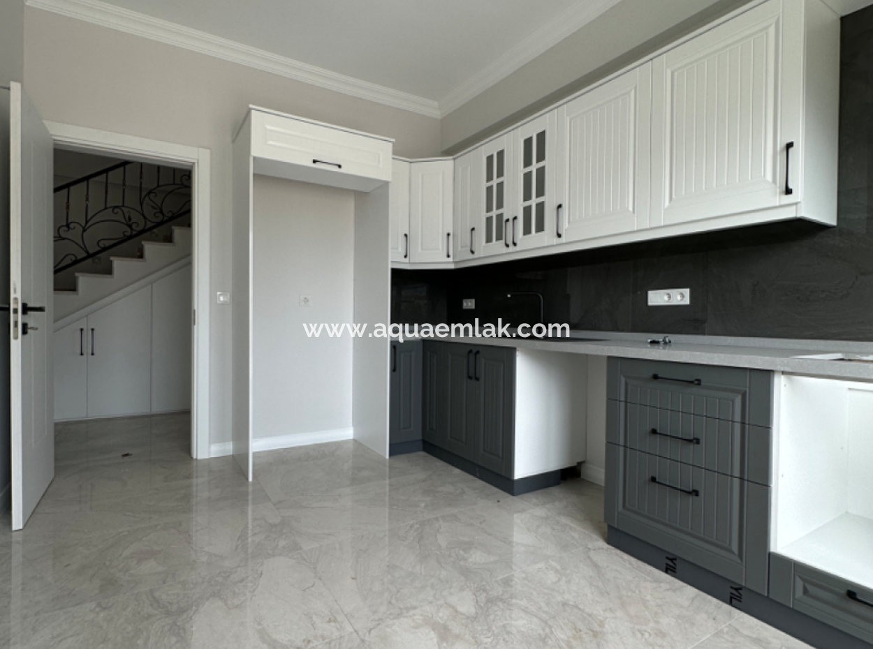 4 1 Apartment For Rent In Köyceğiz Development Neighborhood