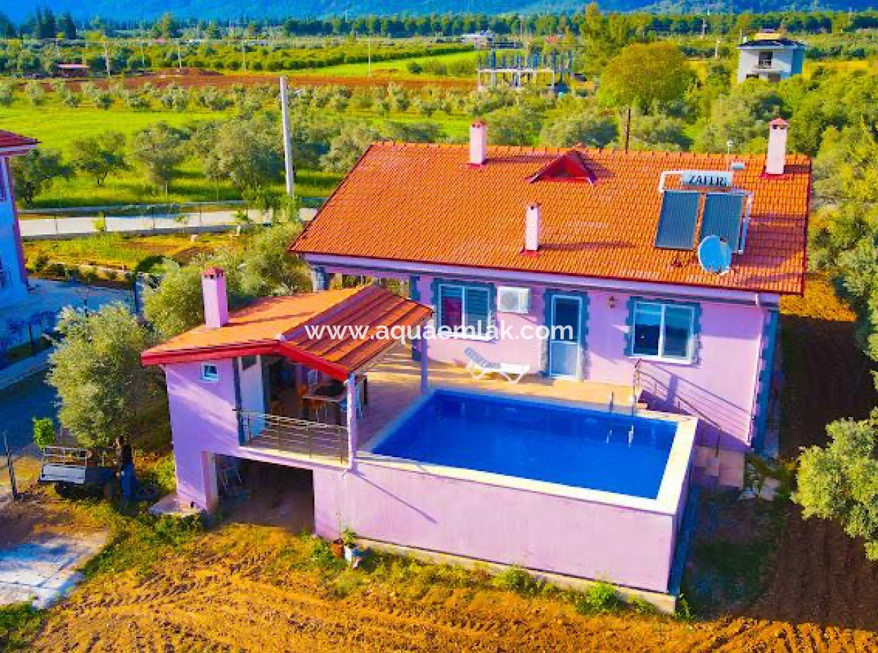 Detached Furnished Villa With Pool For Rent In Köyceğiz