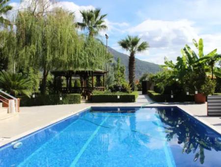 Luxury Villa With Pool In 1458 M² Plot For Sale In Köyceğiz