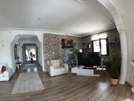 Luxury Villa With Pool In 1458 M² Plot For Sale In Köyceğiz