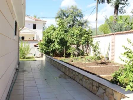 Luxury Villa With Pool In 1458 M² Plot For Sale In Köyceğiz