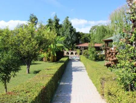 Luxury Villa With Pool In 1458 M² Plot For Sale In Köyceğiz