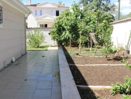 Luxury Villa With Pool In 1458 M² Plot For Sale In Köyceğiz