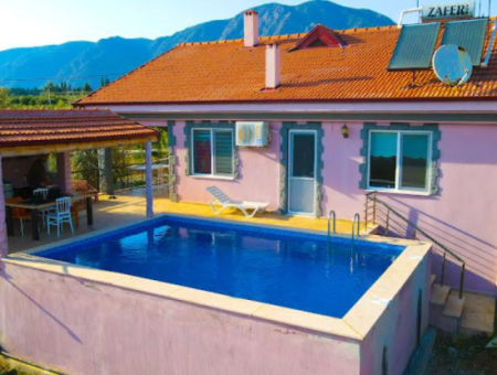 Detached Furnished Villa With Pool For Rent In Köyceğiz