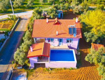 Detached Furnished Villa With Pool For Rent In Köyceğiz