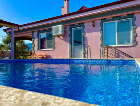 Detached Furnished Villa With Pool For Rent In Köyceğiz