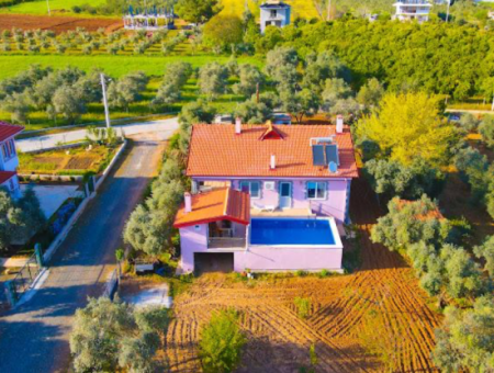 Detached Furnished Villa With Pool For Rent In Köyceğiz