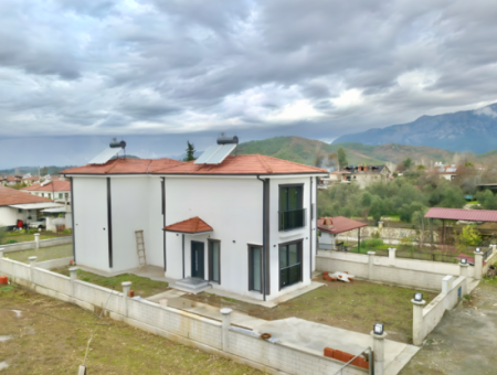 Köyceğiz Beyobası Mahallesinde Satılık 2+1 Villa